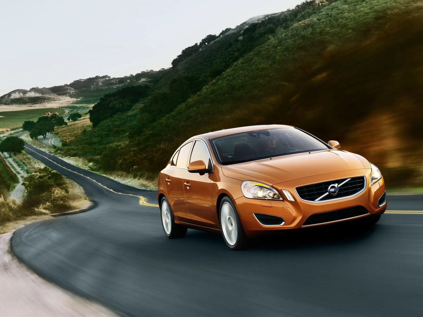 Volvo_S60_2_generation__Sedan__1.jpg