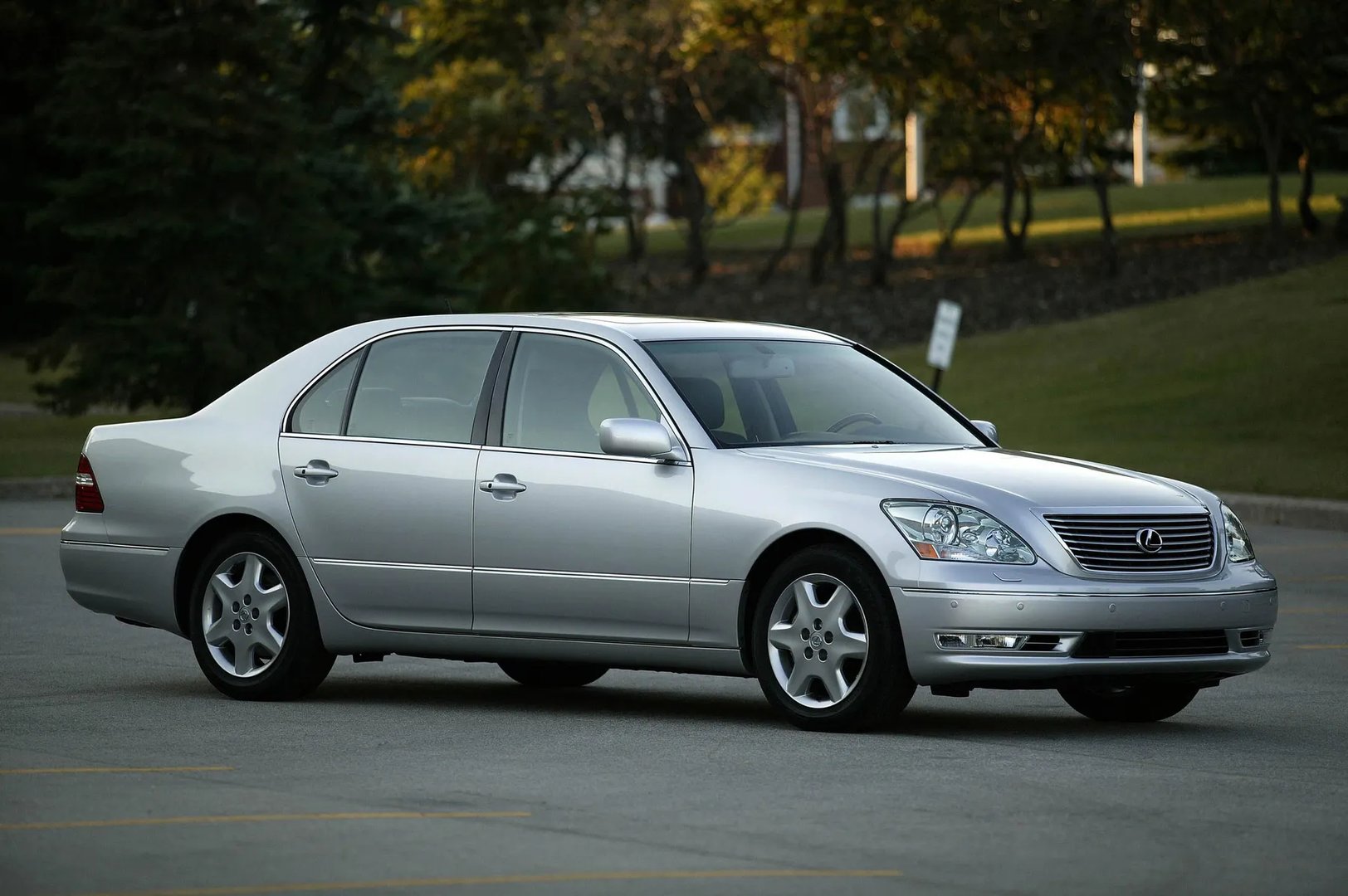 Lexus_LS_3_generation_restyling__Sedan__9.jpg