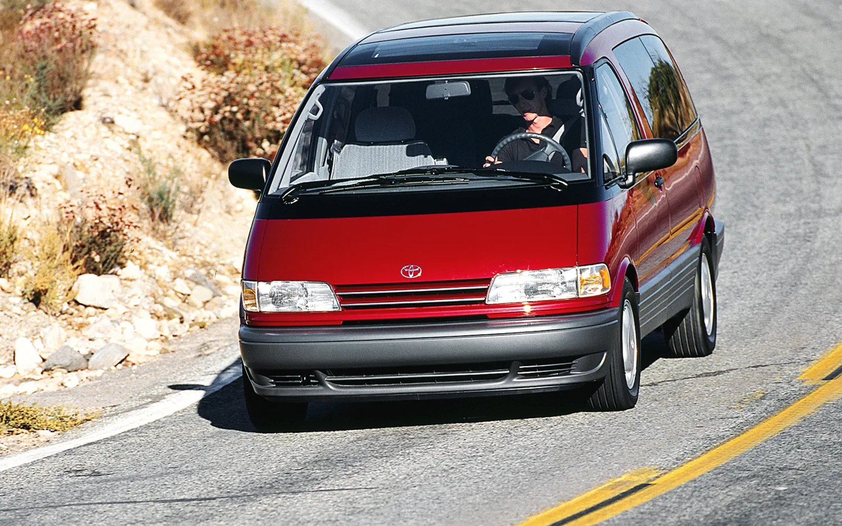 Toyota_Previa_1_generation__Minivan__9.jpg