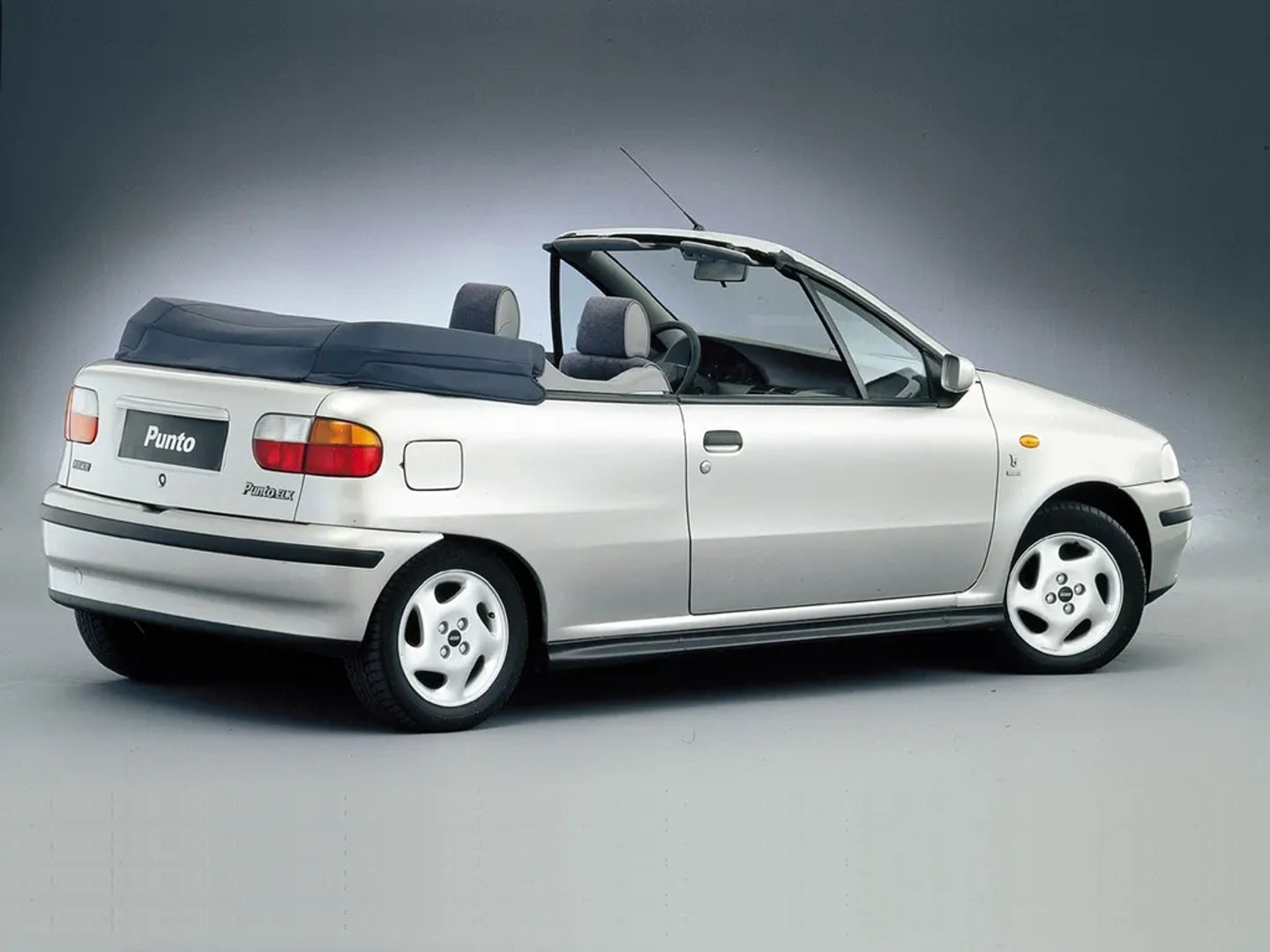 Fiat_Punto_1_generation__Cabrio__4.jpg