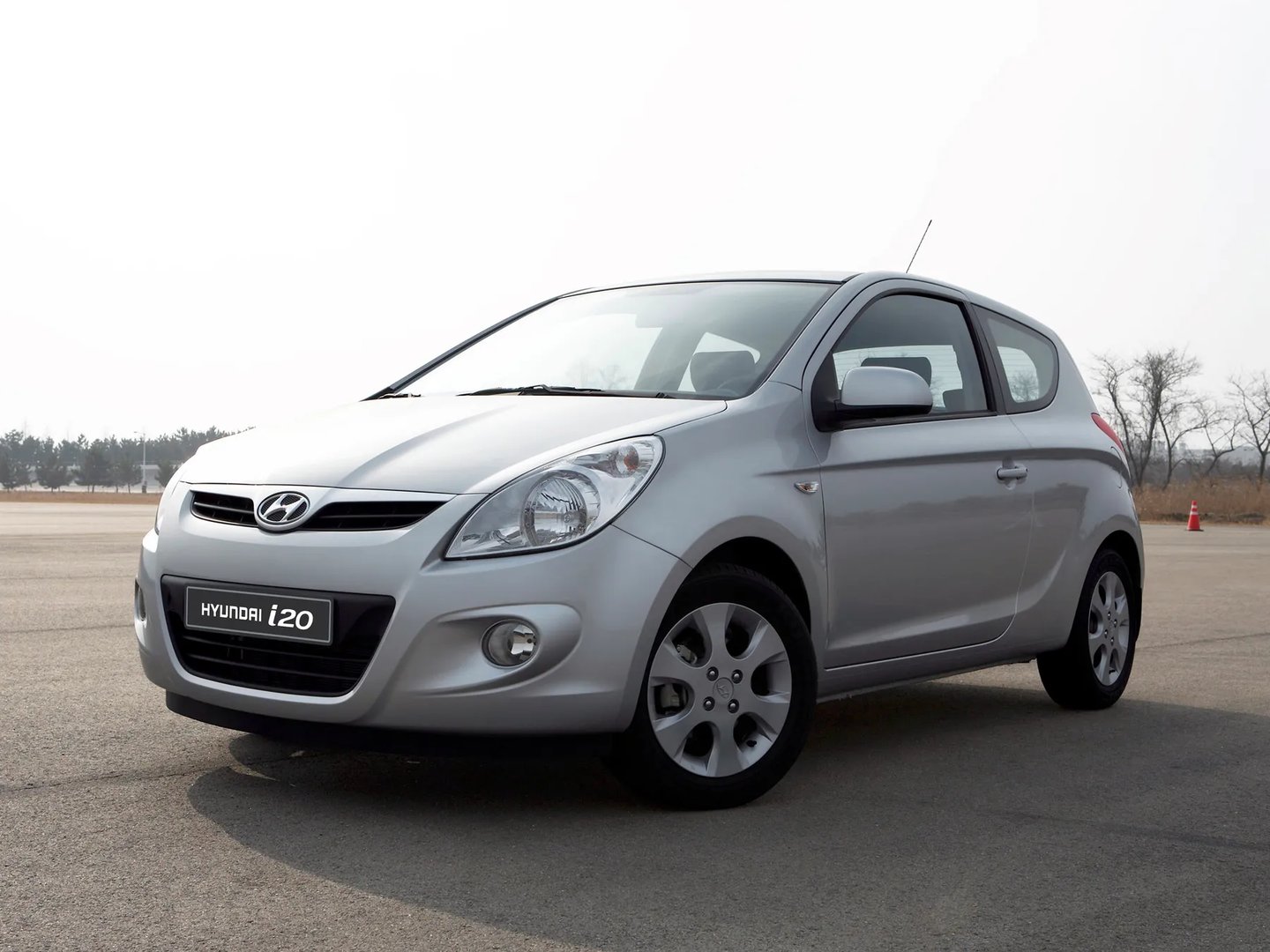 Hyundai_i20_1_generation__Mini_3-doors__6.jpg