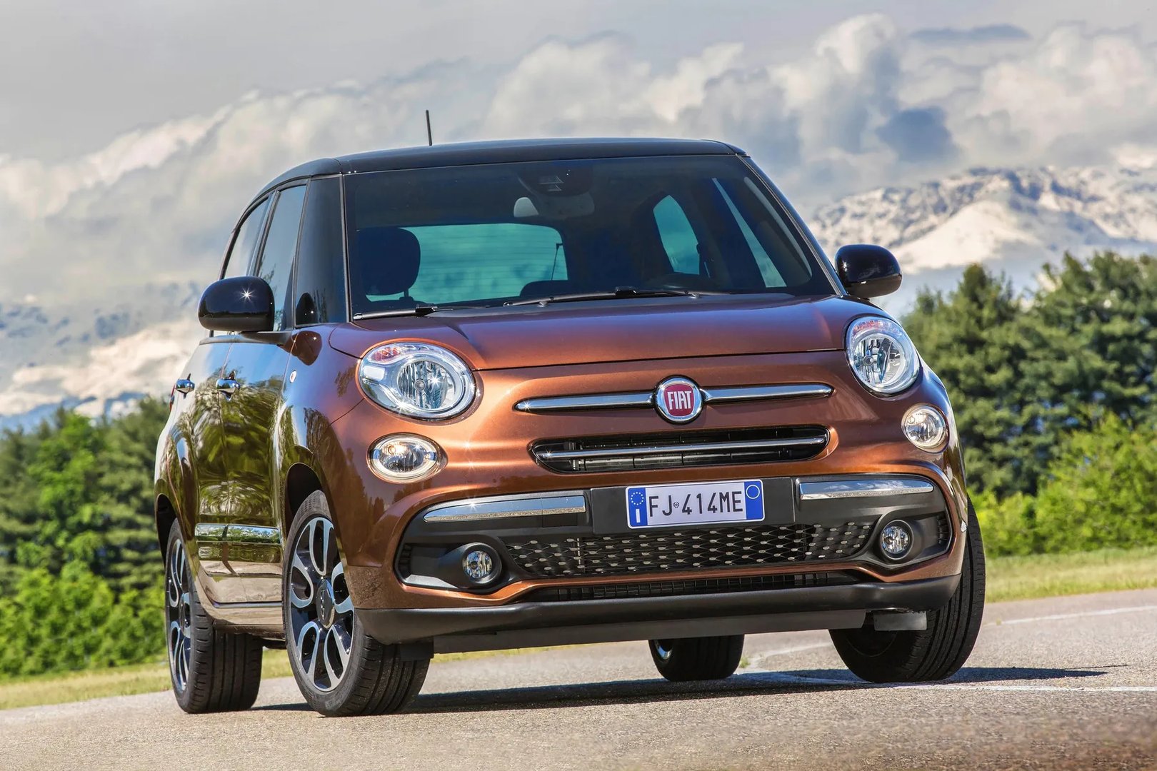 Fiat_500L_1_generation_restyling__Compact_Van__7.jpg