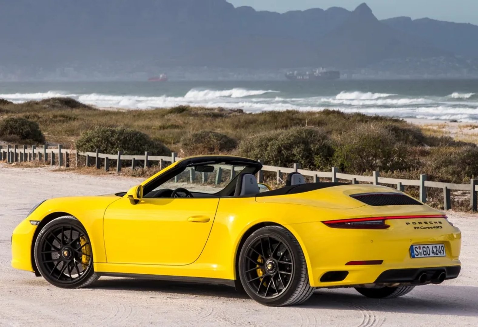 Porsche_911_7_generation_restyling__Cabrio__10.jpg