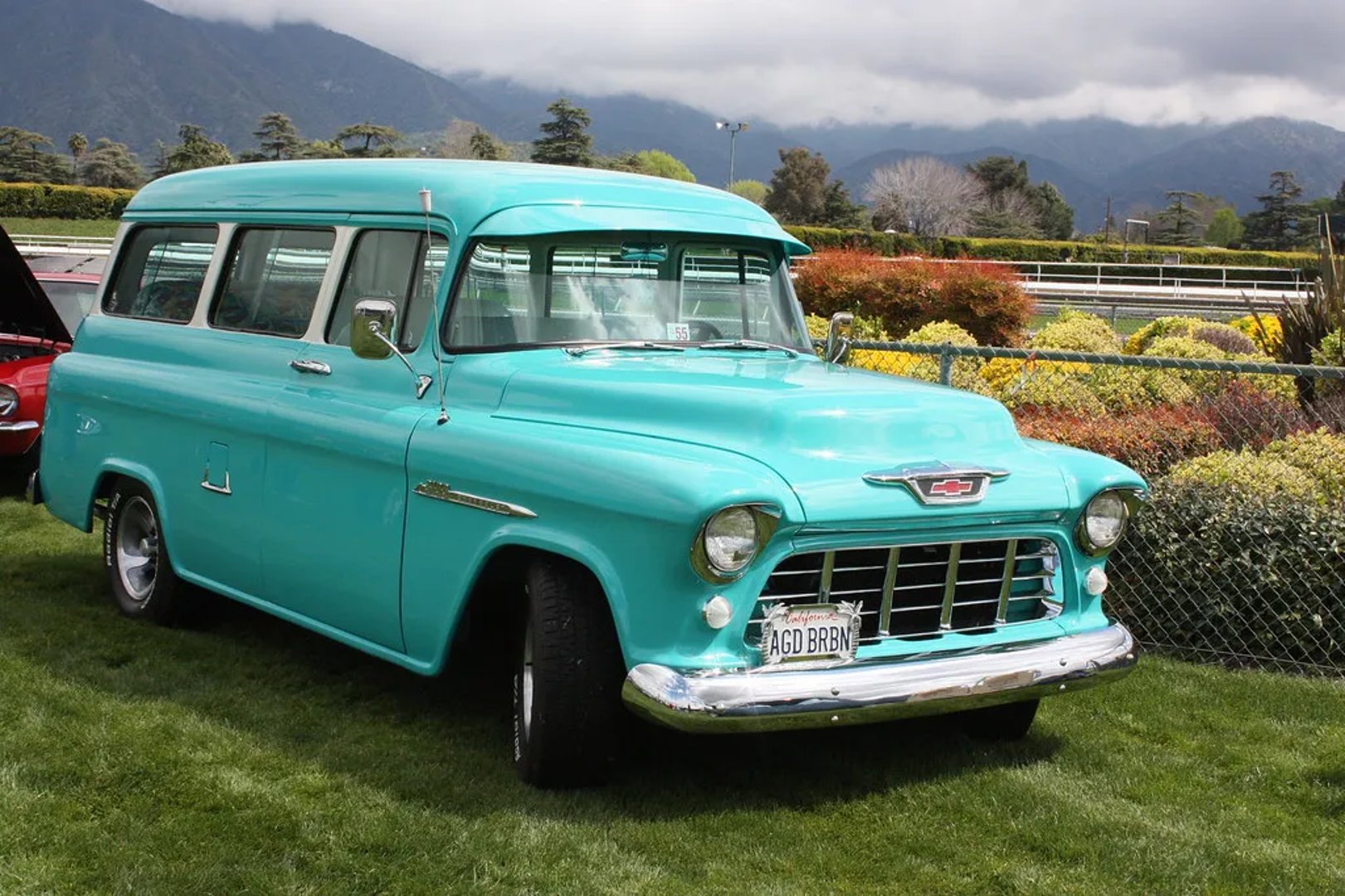 Chevrolet_Suburban_4_generation__Estate__6.jpg
