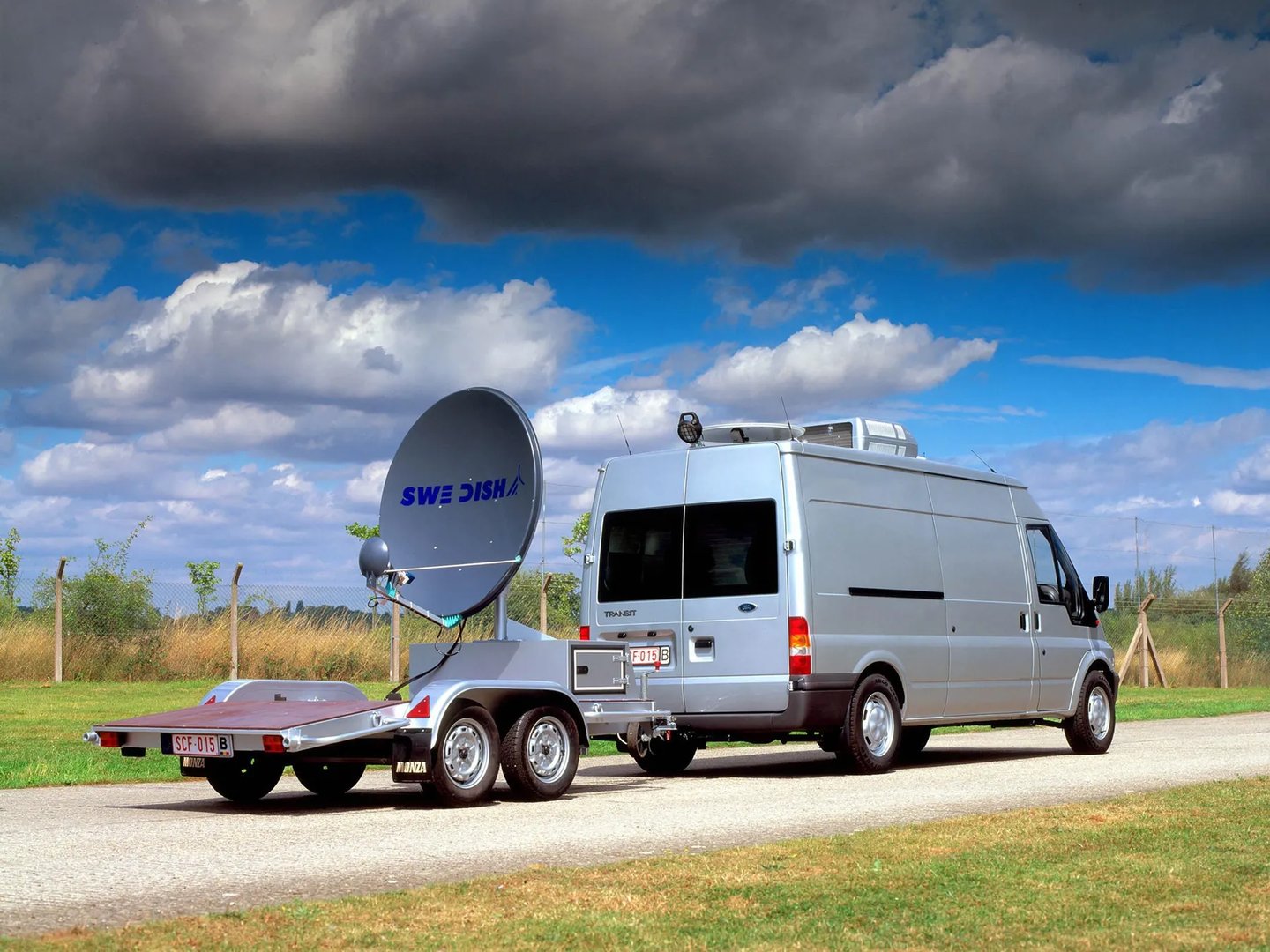 Ford_Transit_3_generation__Van__7.jpg