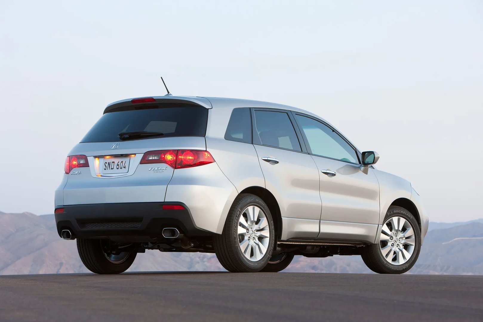 Acura_RDX_1_generation_restyling__SUV_5-doors__1.jpg