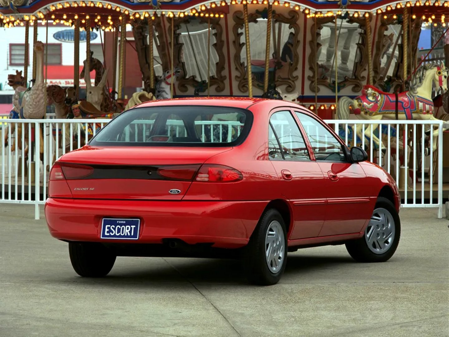 Ford_Escort_(North_America)_3_generation__Sedan__3.jpg
