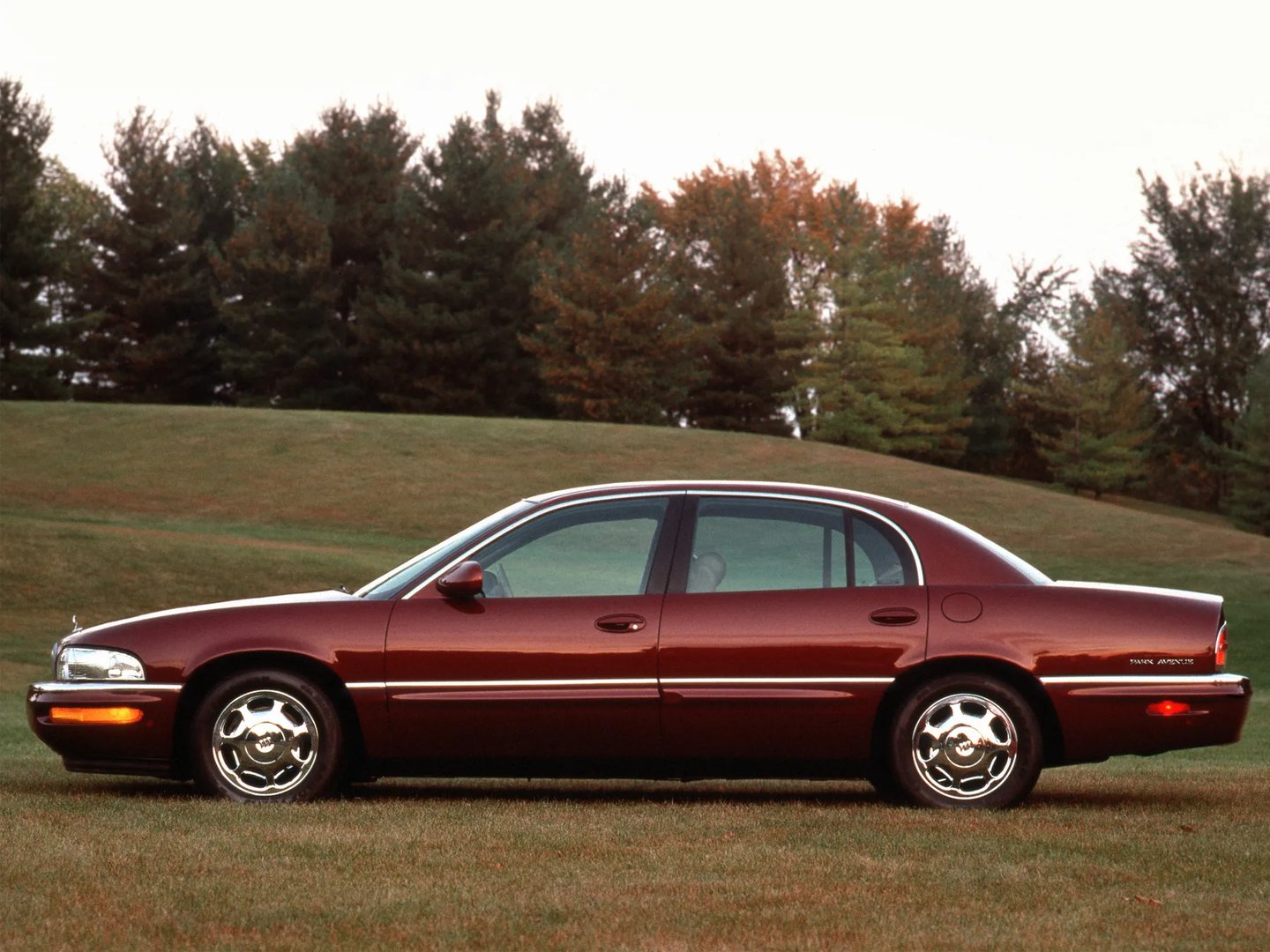 Buick_Park_Avenue_2_generation__Sedan__5.jpg