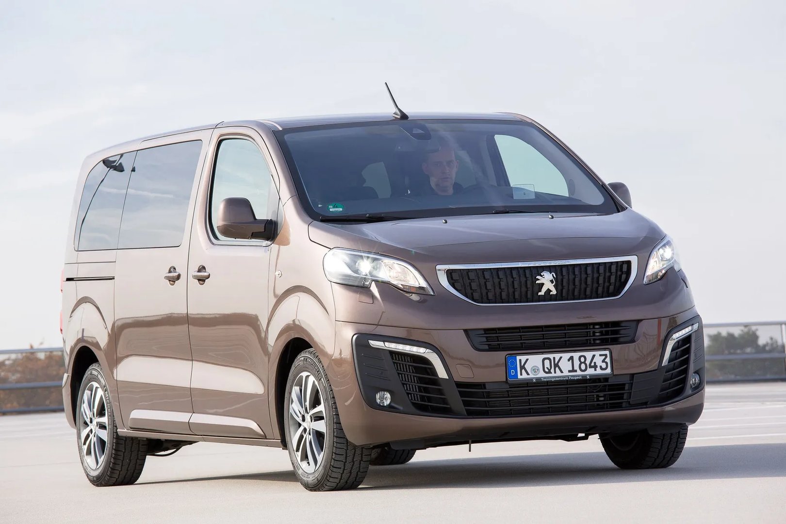 Peugeot Traveller 1 generation  Minivan