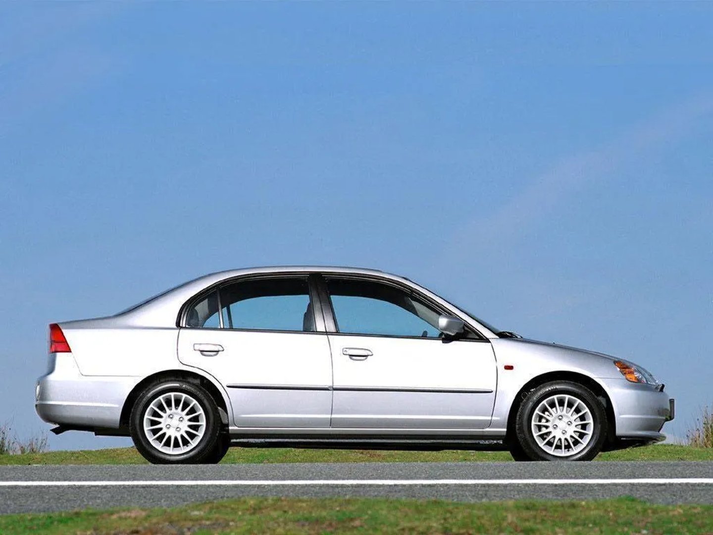 Honda_Civic_7_generation__Sedan__7.jpg