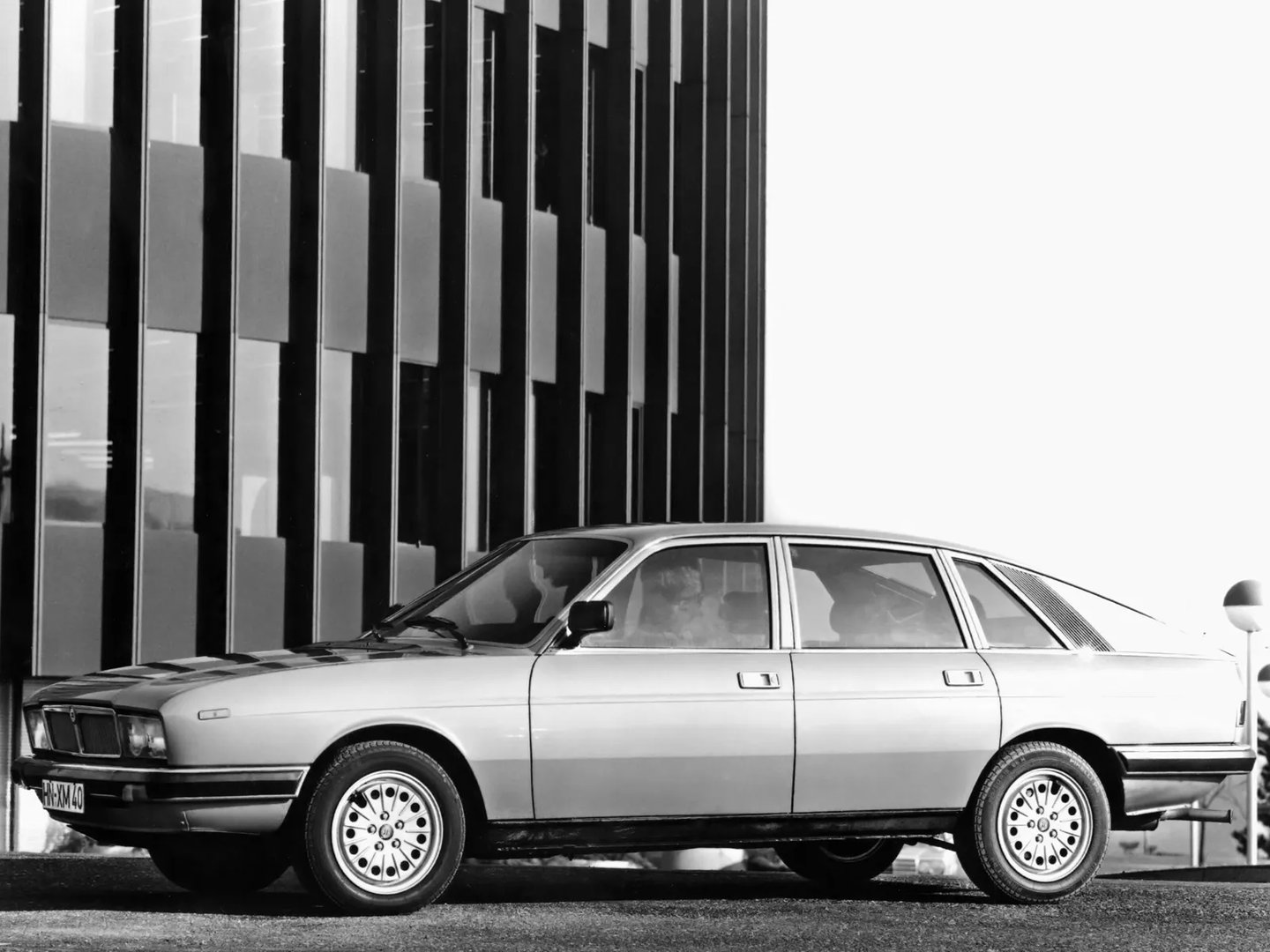 Lancia_Gamma_1_generation__Fastback__9.jpg