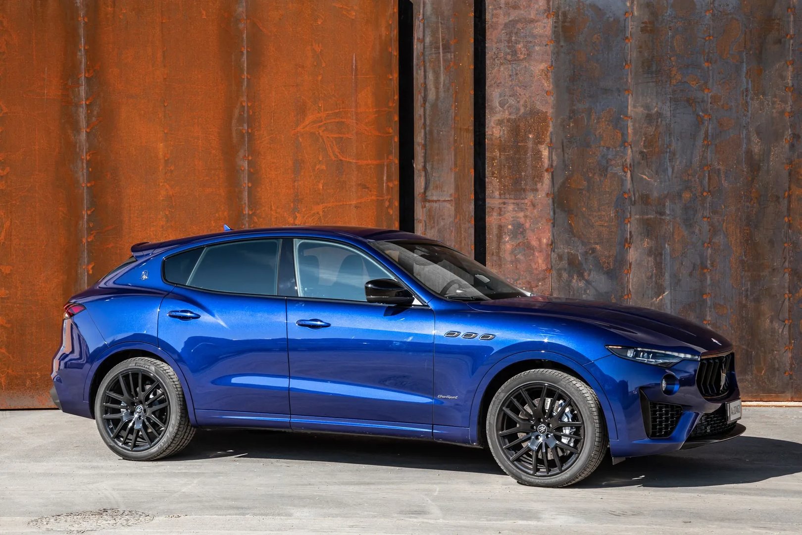 Maserati_Levante_1_generation_restyling__SUV_5-doors__1.jpg