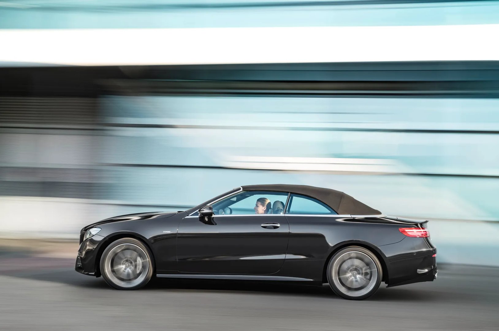 Mercedes_E-Class_AMG_5_generation__Cabrio__9.jpg