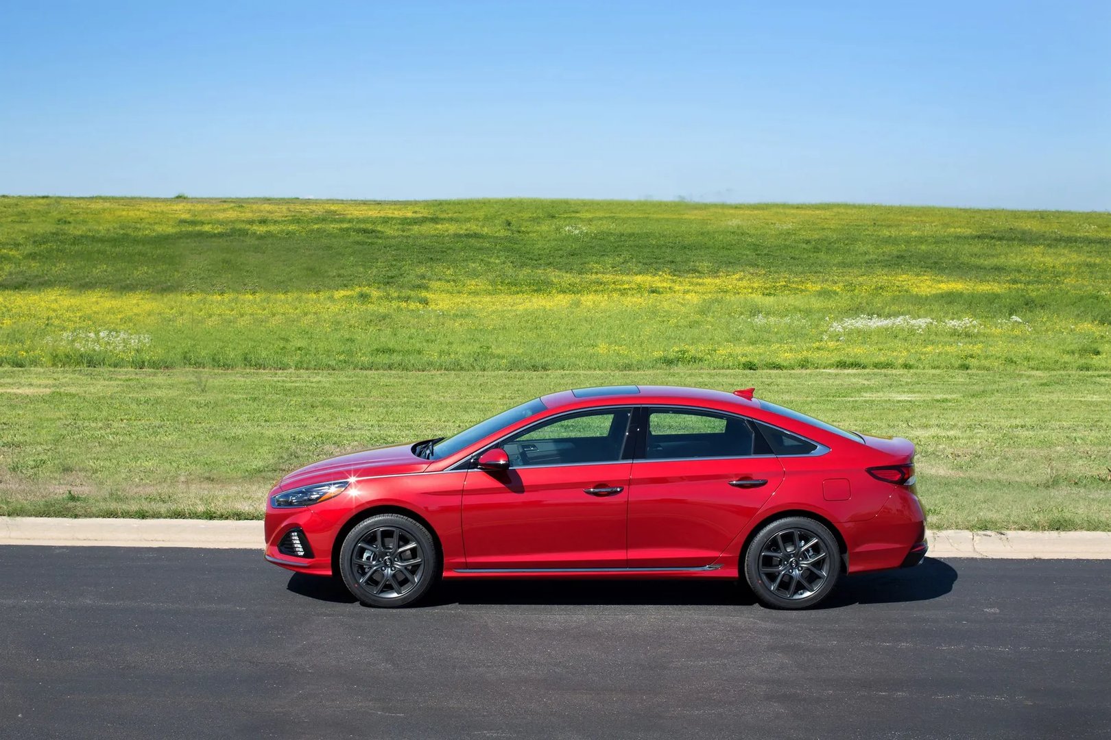 Hyundai_Sonata_7_generation_restyling__Sedan__2.jpg