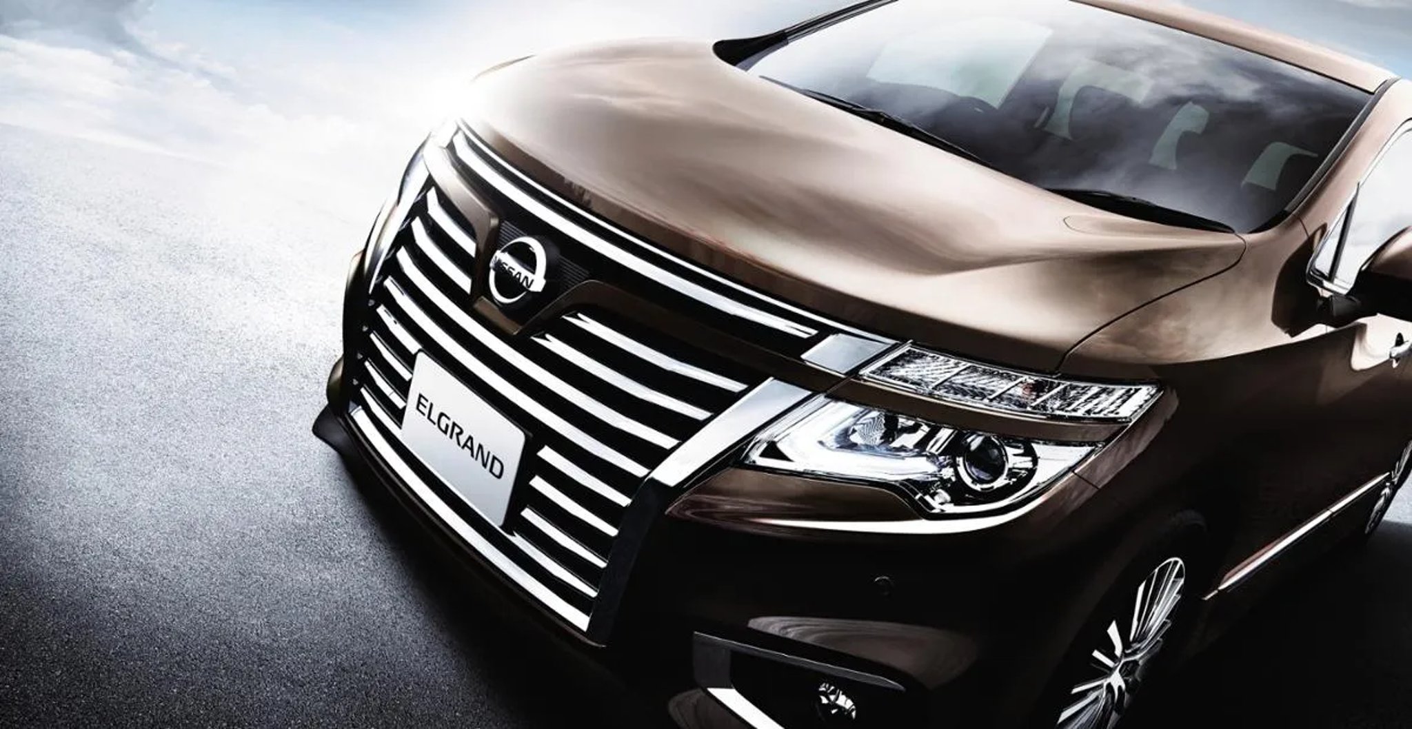Nissan_Elgrand_3_generation__Minivan__1.jpg