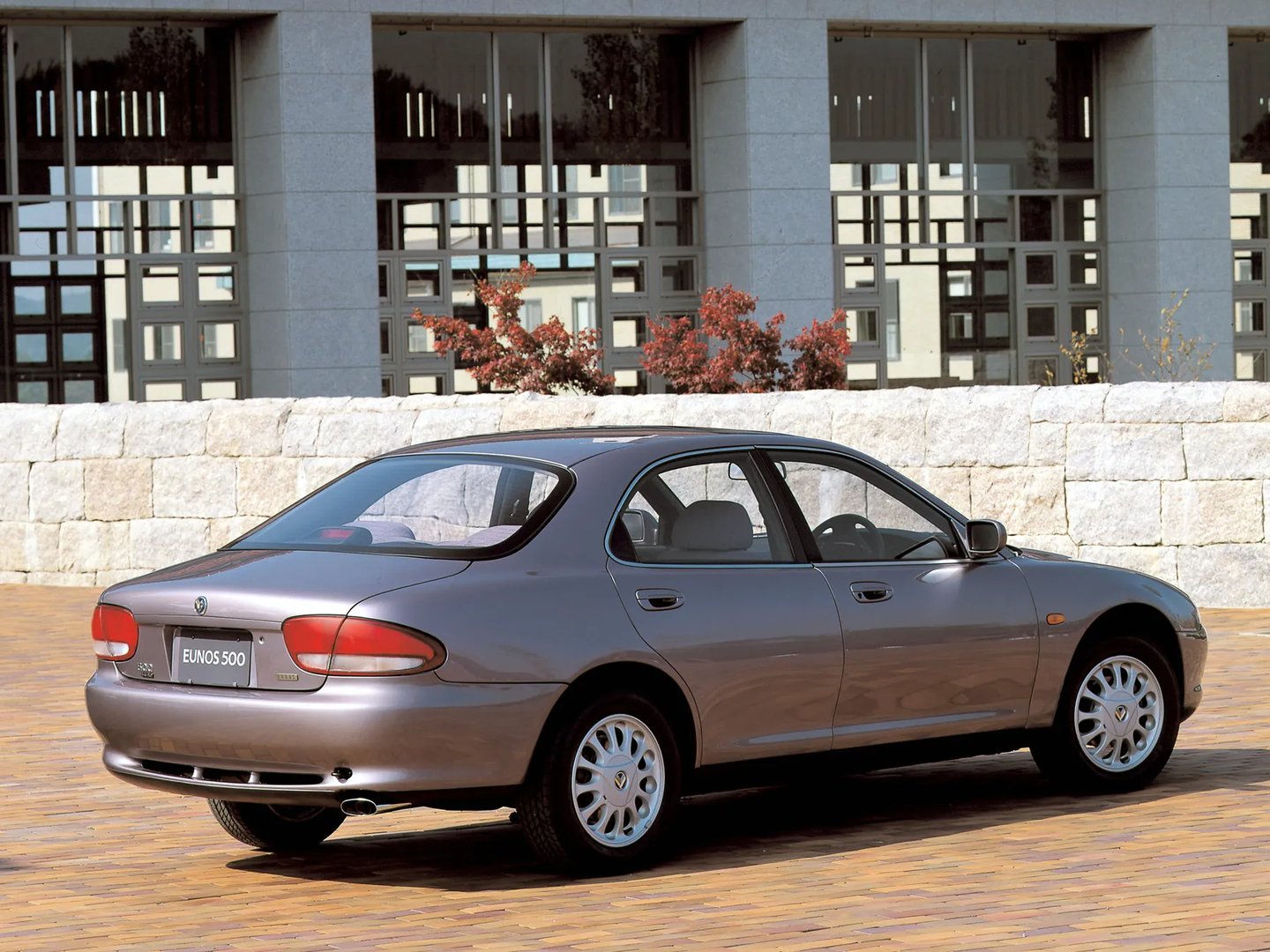 Mazda_Eunos_500_1_generation__Sedan__2.jpg