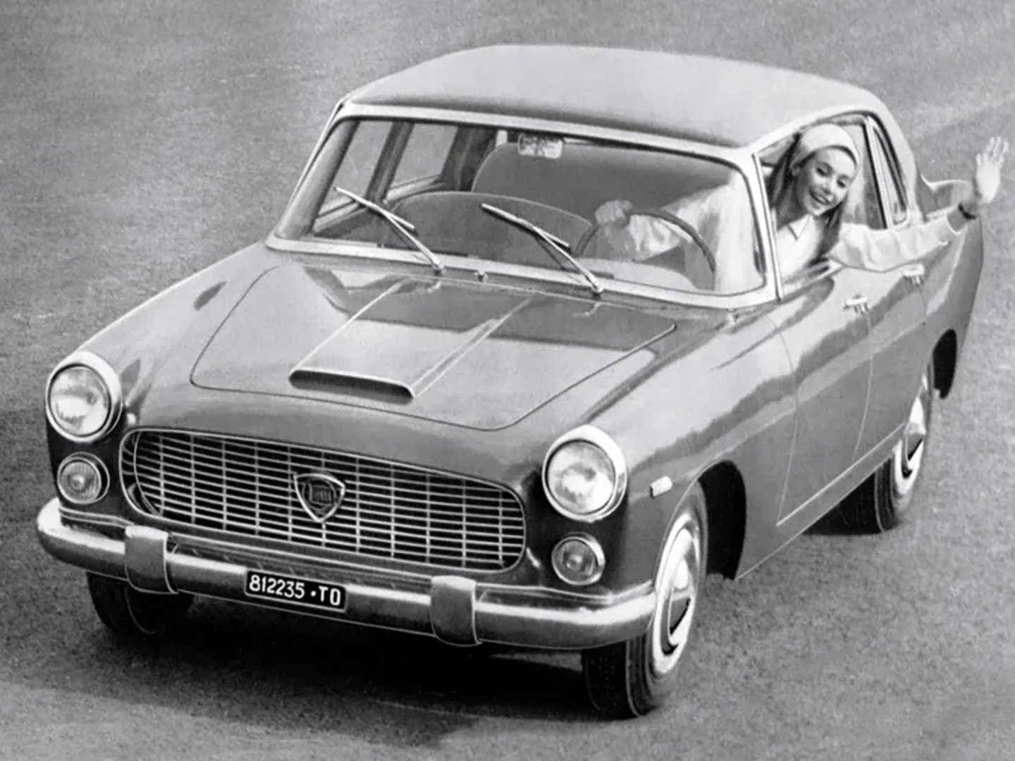 Lancia_Flaminia_1_generation__Sedan__5.jpg