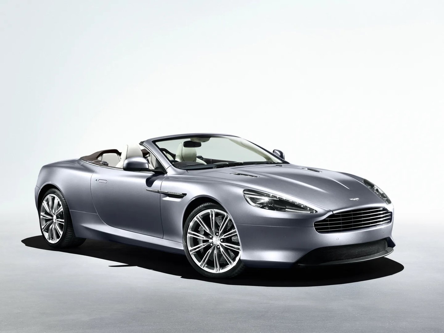 Aston Martin Virage 2 generation  Cabrio