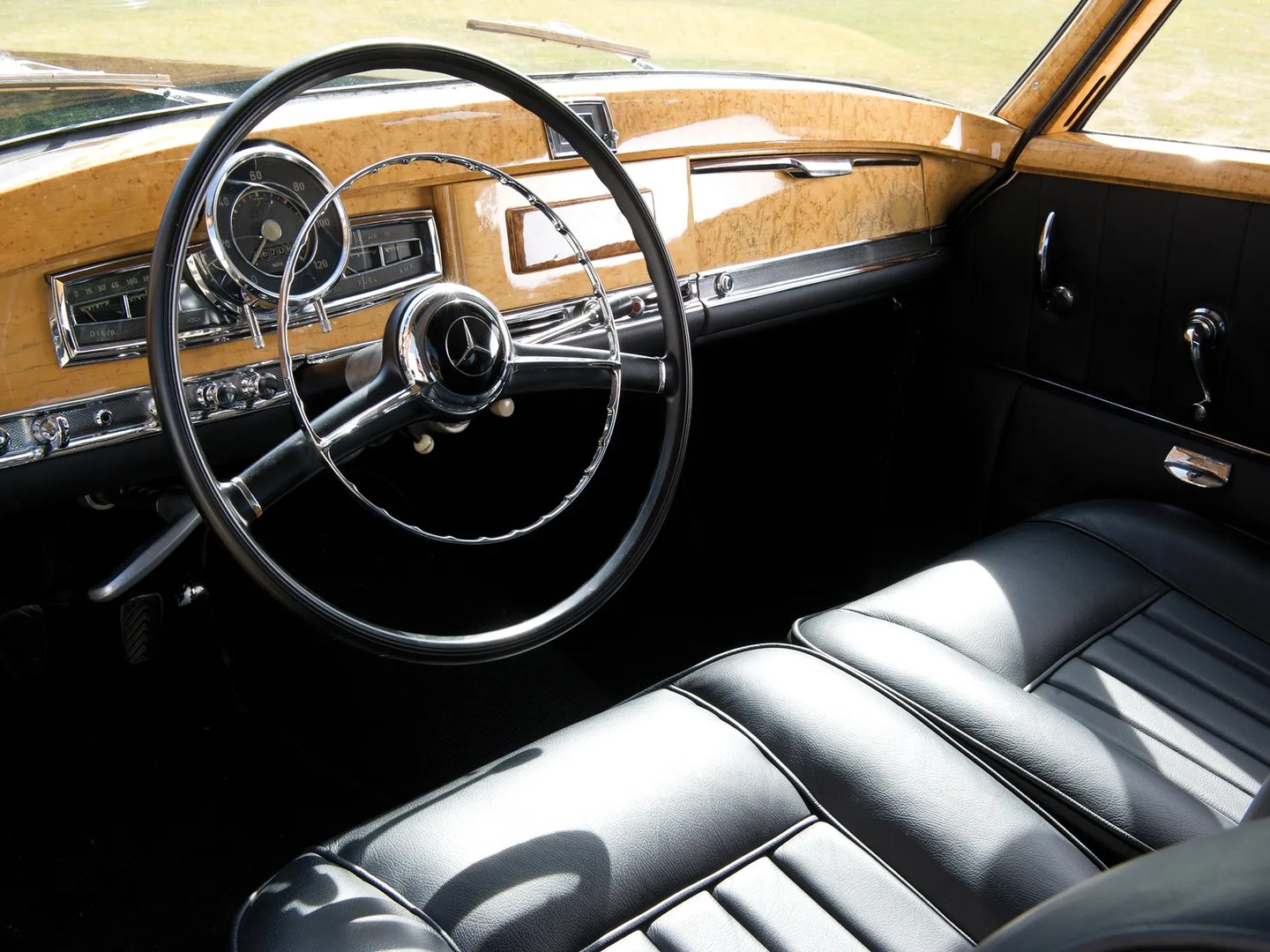 Mercedes_W188_1_generation__Coupe__12.jpg
