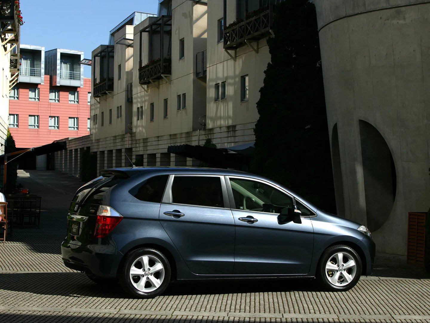 Honda_Edix_1_generation__Compact_Van__3.jpg