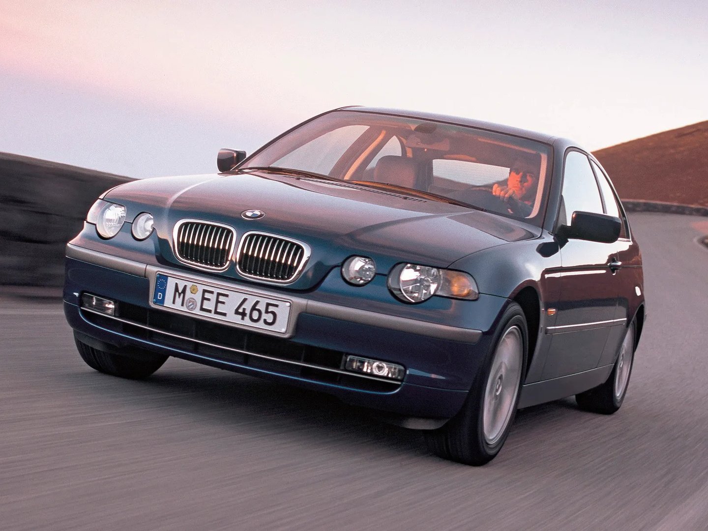BMW_3_series_4_generation_restyling__Hatchback_3-door__9.jpg