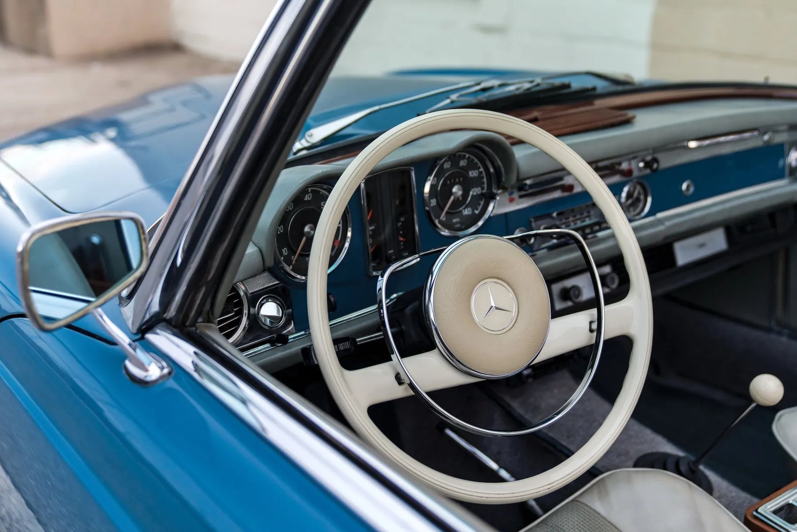 Mercedes_SL-Class_2_generation__Roadster__9.jpg