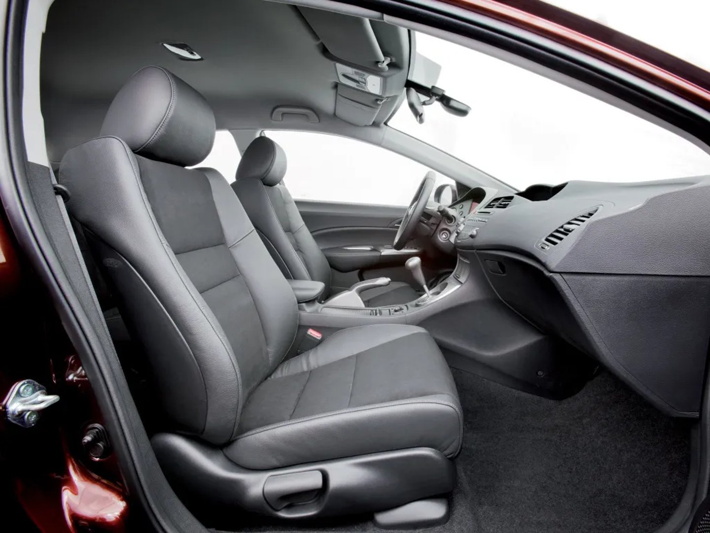 Honda_Civic_8_generation_restyling__Hatchback_5-door__10.jpg