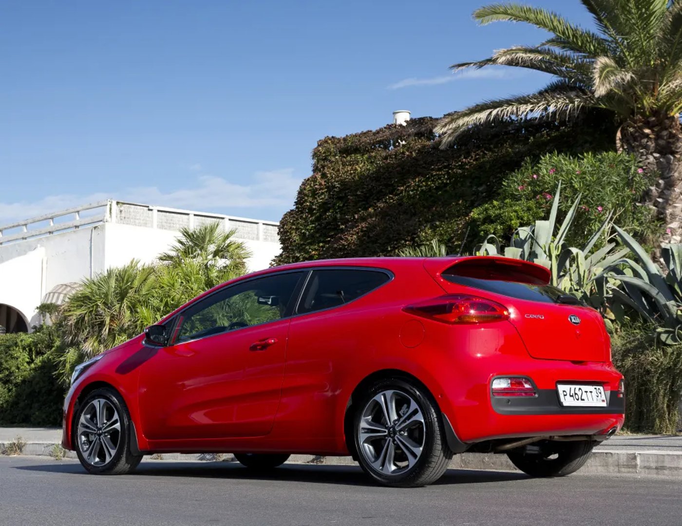 Kia_Ceed_2_generation_restyling__Hatchback_3-door__5.jpg