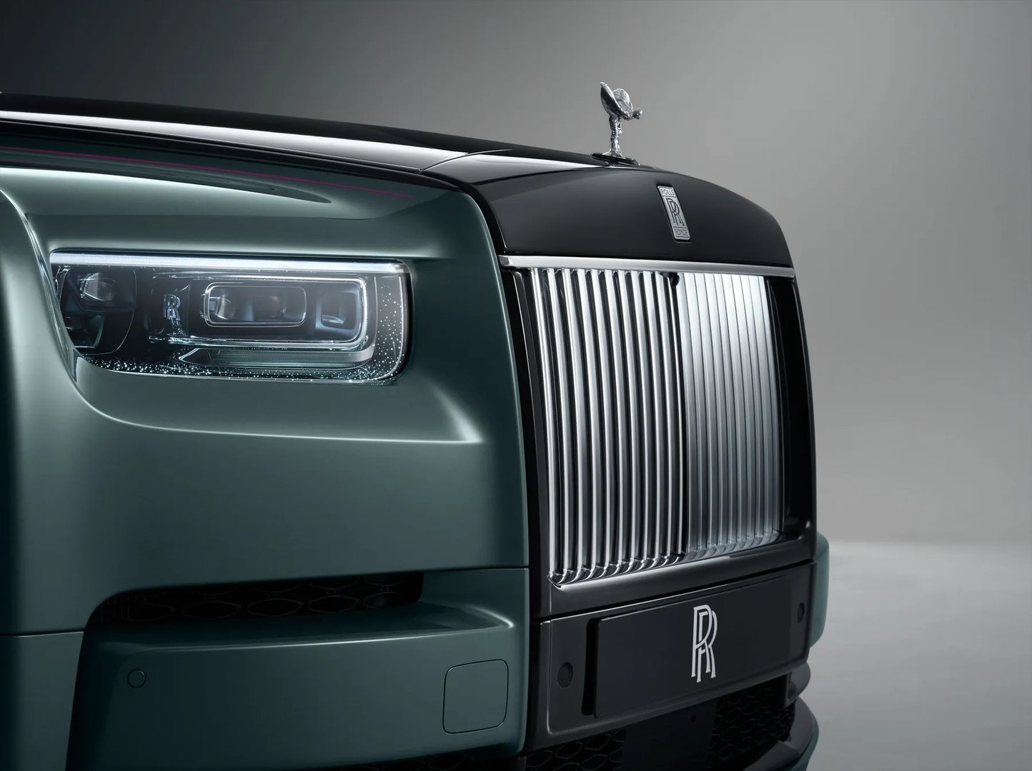 Rolls-Royce_Phantom_8_generation_restyling__Sedan__3.jpg