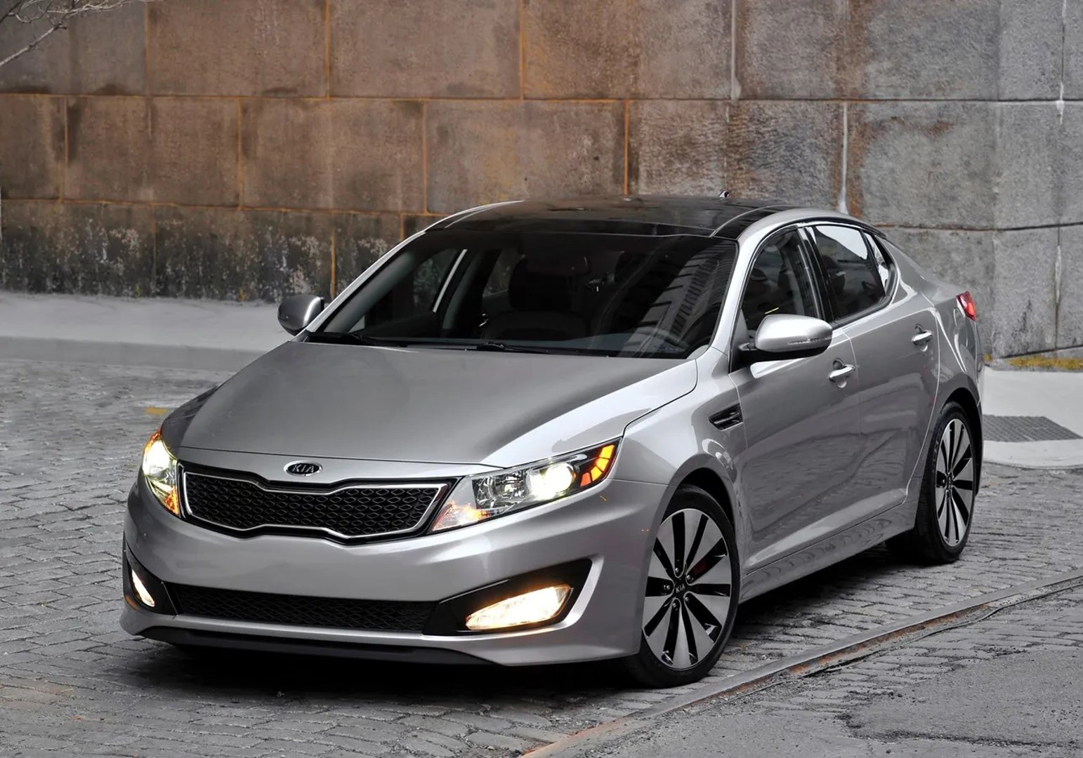 Kia_Optima_3_generation__Sedan__6.jpg