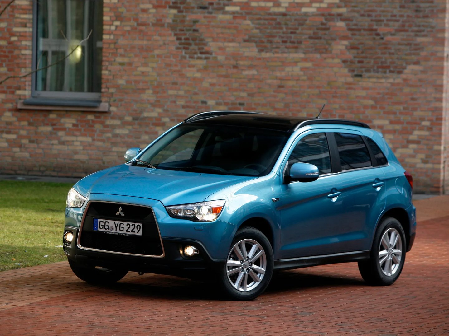 Mitsubishi_ASX_1_generation__SUV_5-doors__11.jpg
