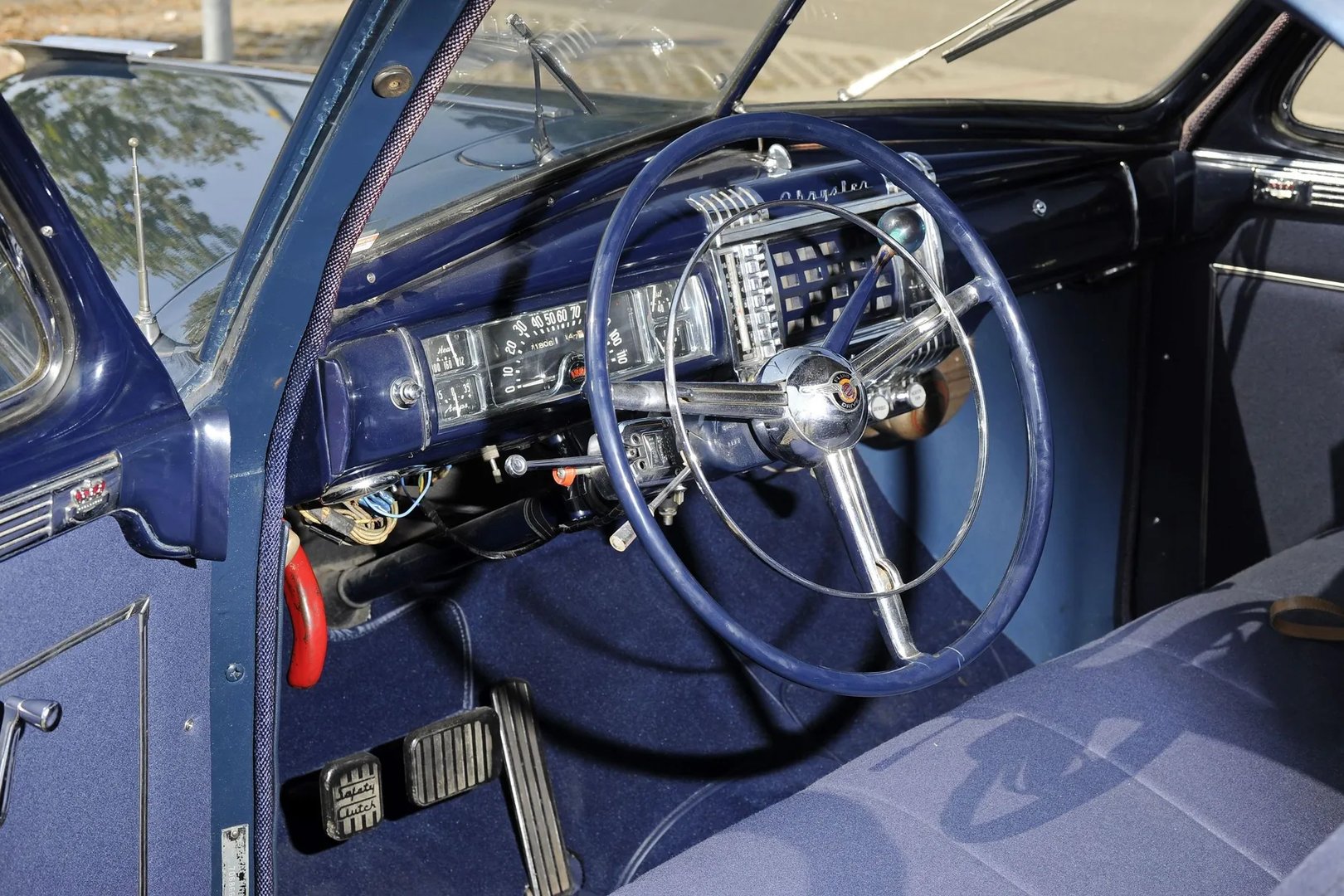 Chrysler_Windsor_2_generation__Coupe__3.jpg