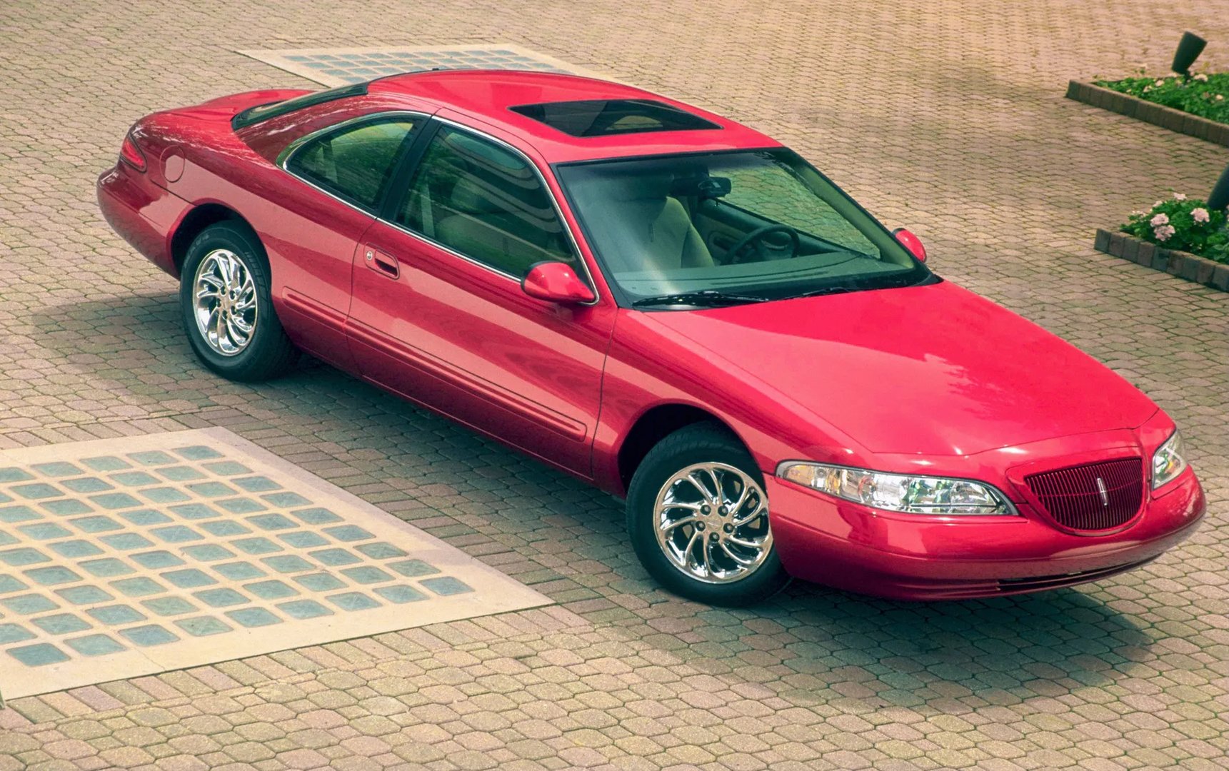 Lincoln_Mark_VIII_1_generation__Coupe__11.jpg