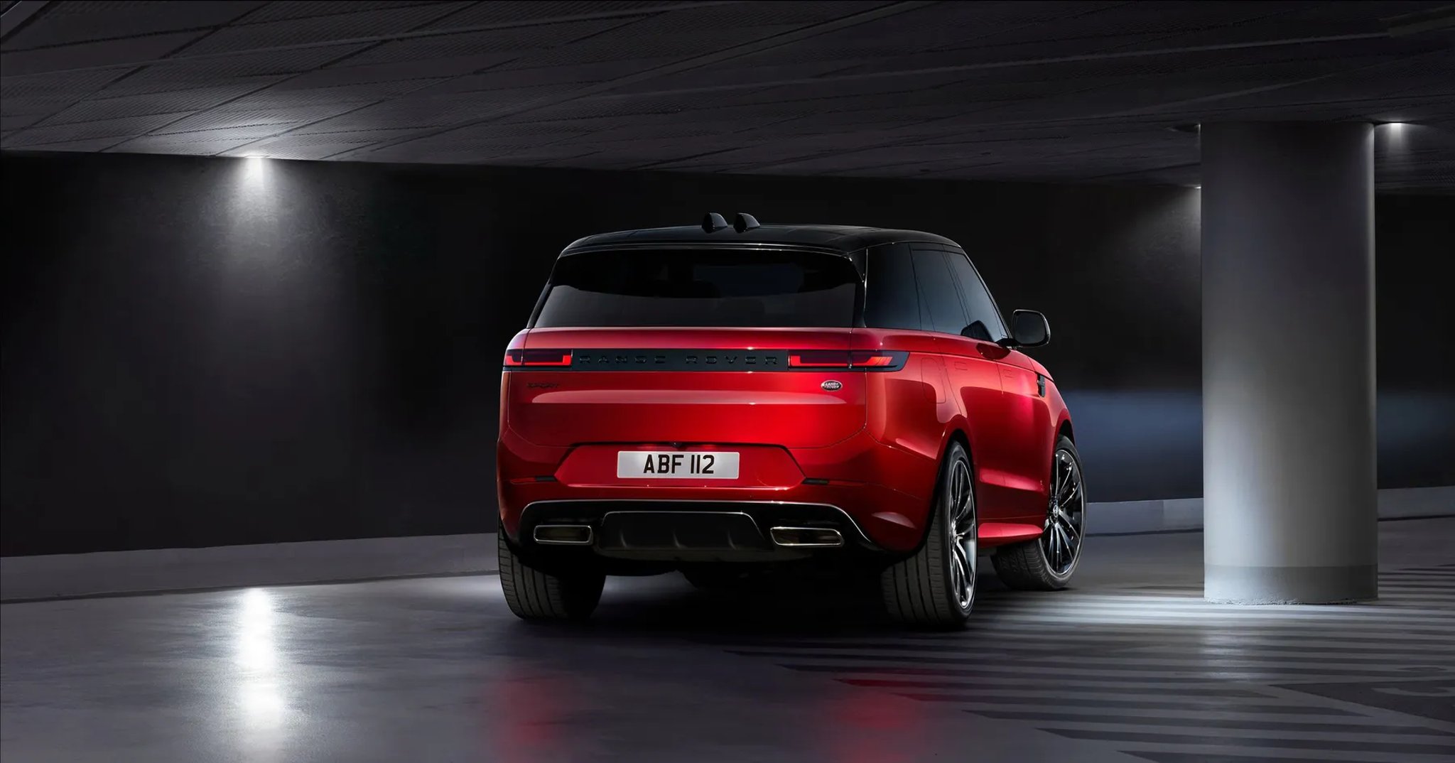 Land Rover_Range_Rover_Sport_3_generation__SUV_5-doors__8.jpg