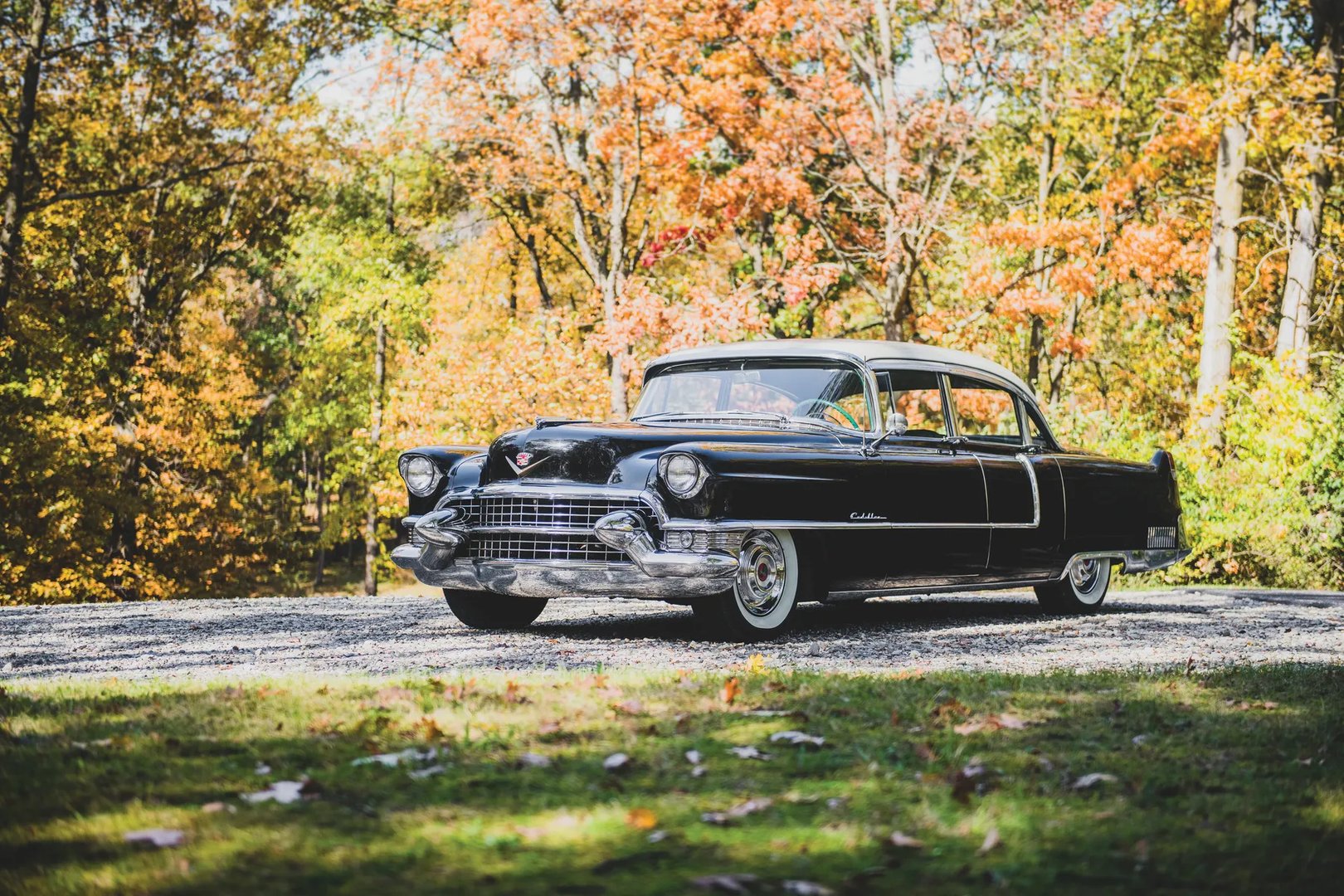 Cadillac_Sixty_Special_5_generation__Sedan__6.jpg