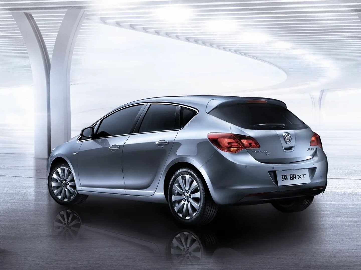 Buick_Excelle_1_generation_restyling__Hatchback_5-door__8.jpg