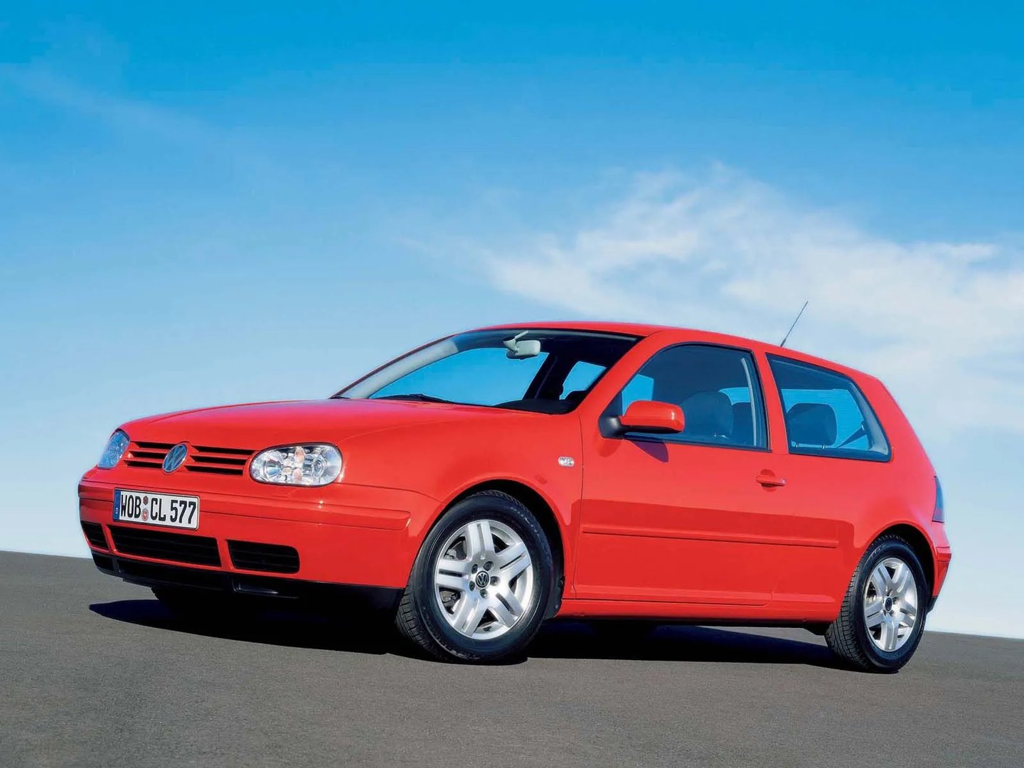 Volkswagen_Golf_4_generation__Hatchback_3-door__11.jpg