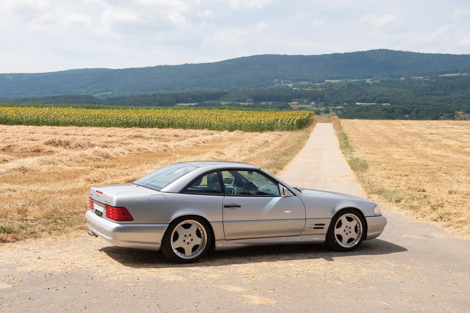 Mercedes_SL-Class_AMG_1_generation__Roadster__2.jpg