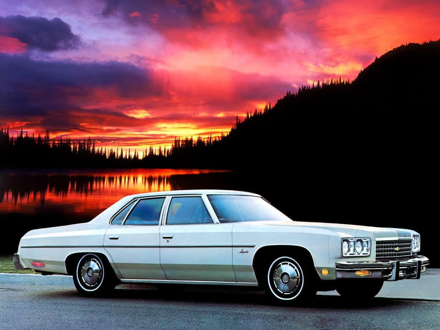 Chevrolet_Impala_5_generation__Sedan__1.jpg