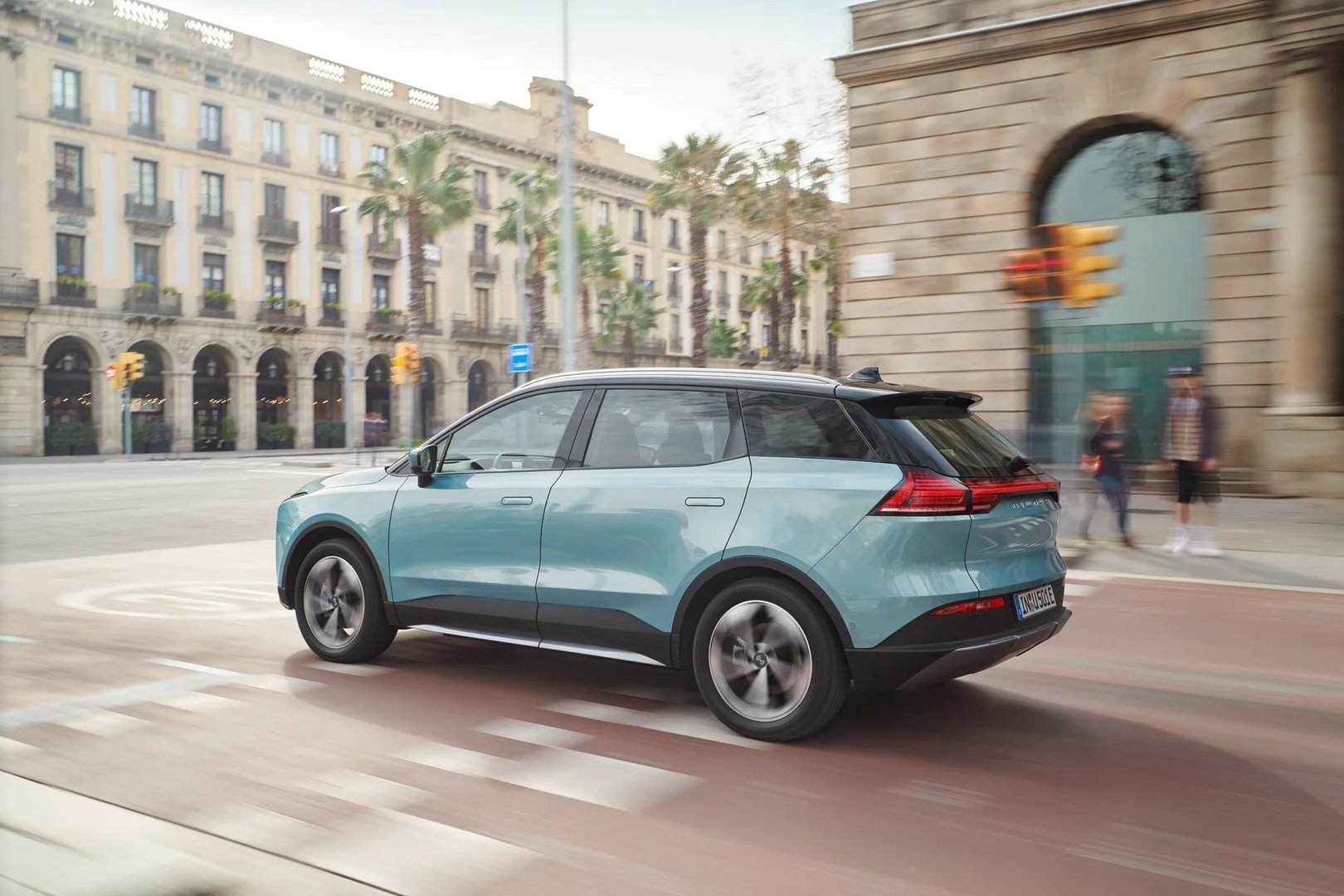 aiways_U5_1_generation__SUV_5-doors__12.jpg