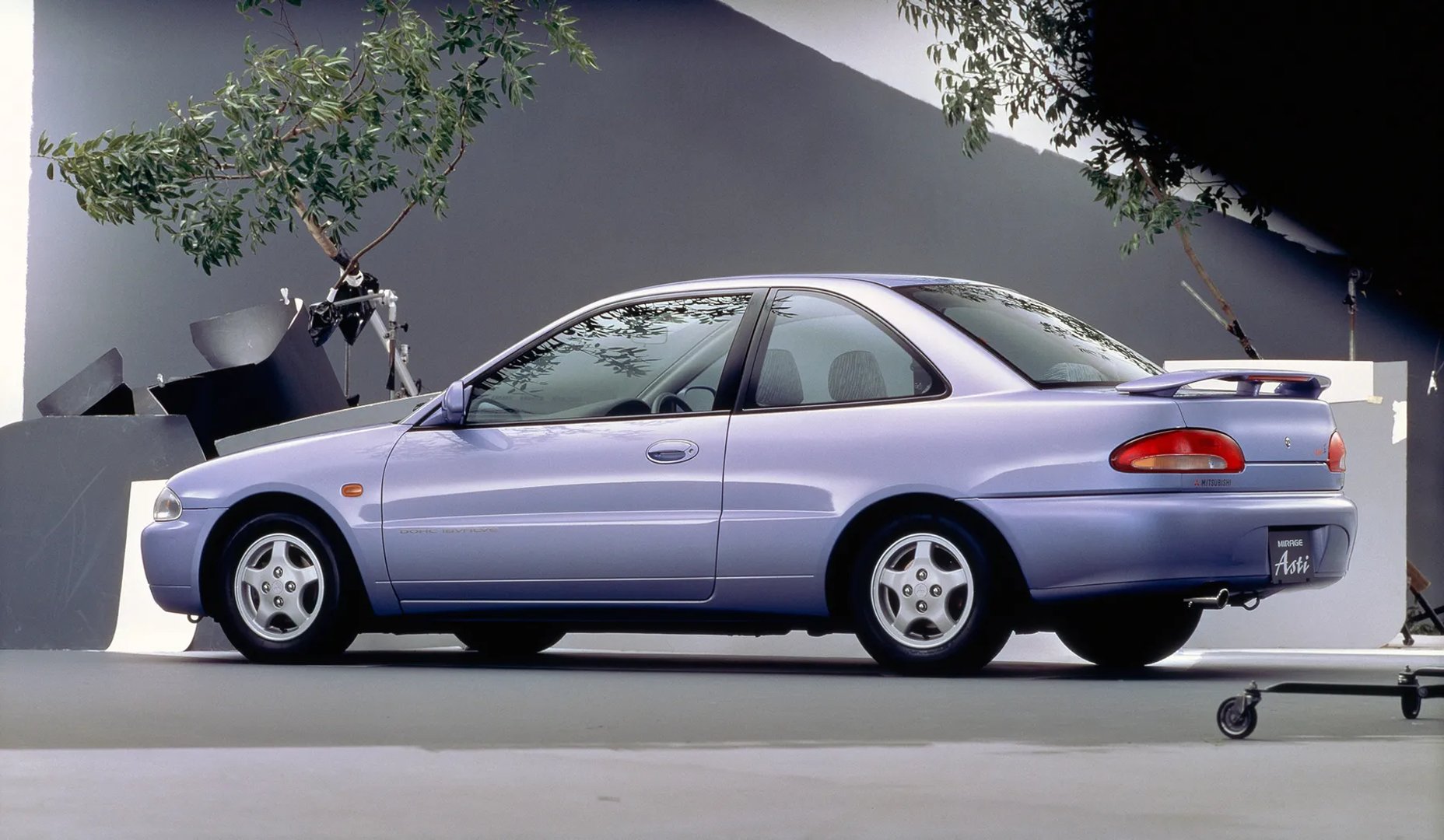 Mitsubishi_Mirage_4_generation__Coupe__1.jpg