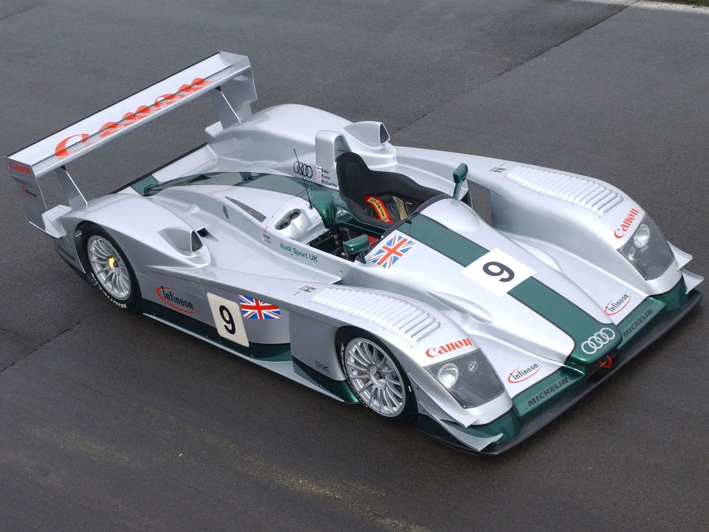Audi_R8_LMP_1_generation__Roadster__2.jpg