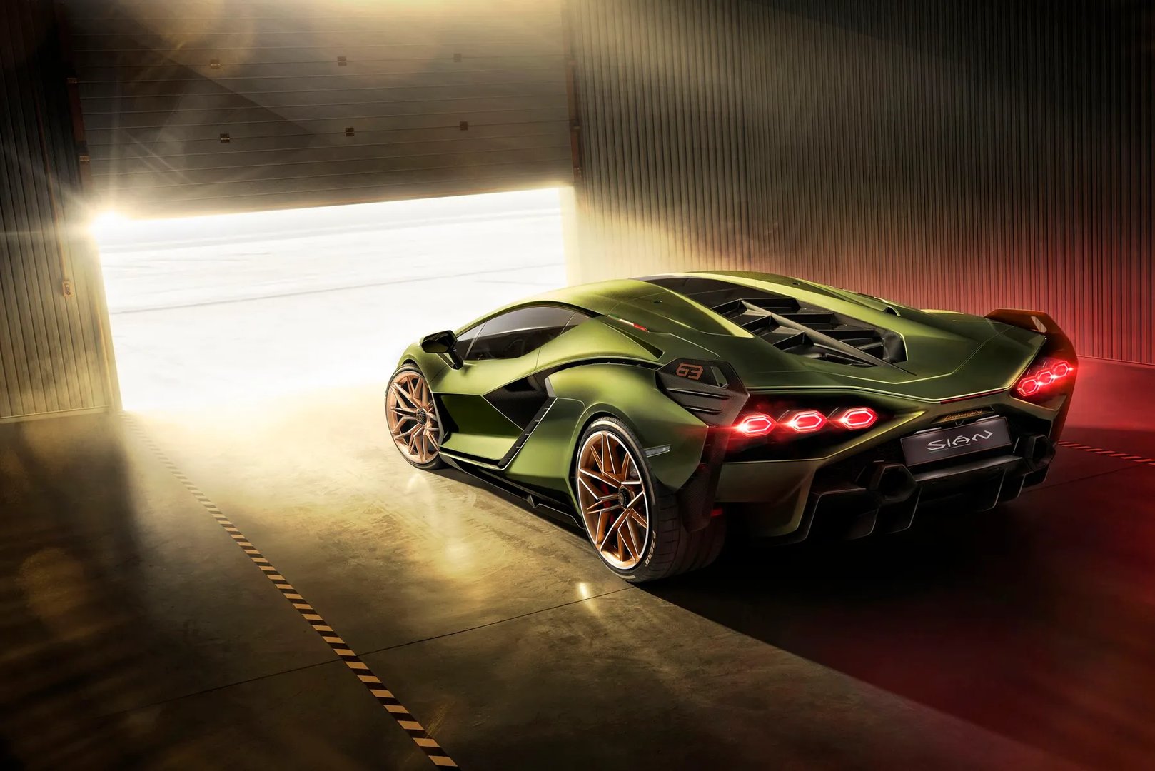 Lamborghini_Sian_FKP_37_1_generation__Coupe__2.jpg