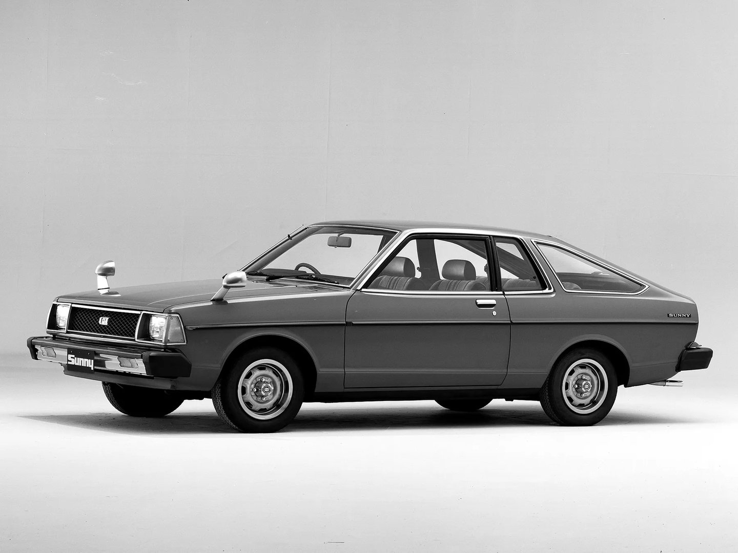 Nissan_Sunny_4_generation__Coupe__3.jpg
