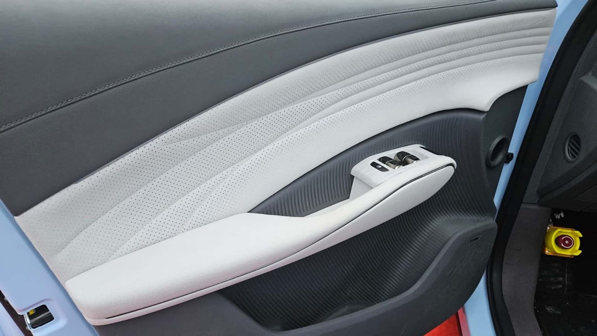 omoda_C7_1_generation__SUV_5-doors__14.jpg