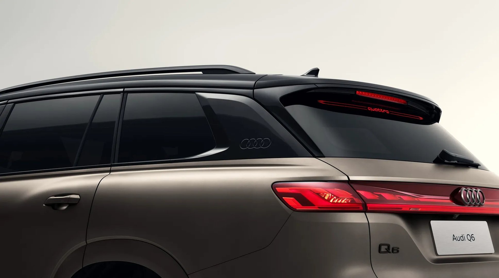 Audi_Q6_1_generation__SUV_5-doors__3.jpg