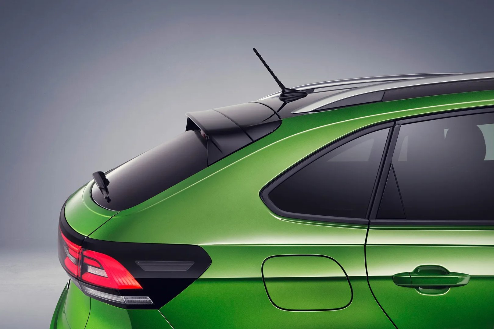 Volkswagen_Taigo_1_generation__SUV_5-doors__12.jpg