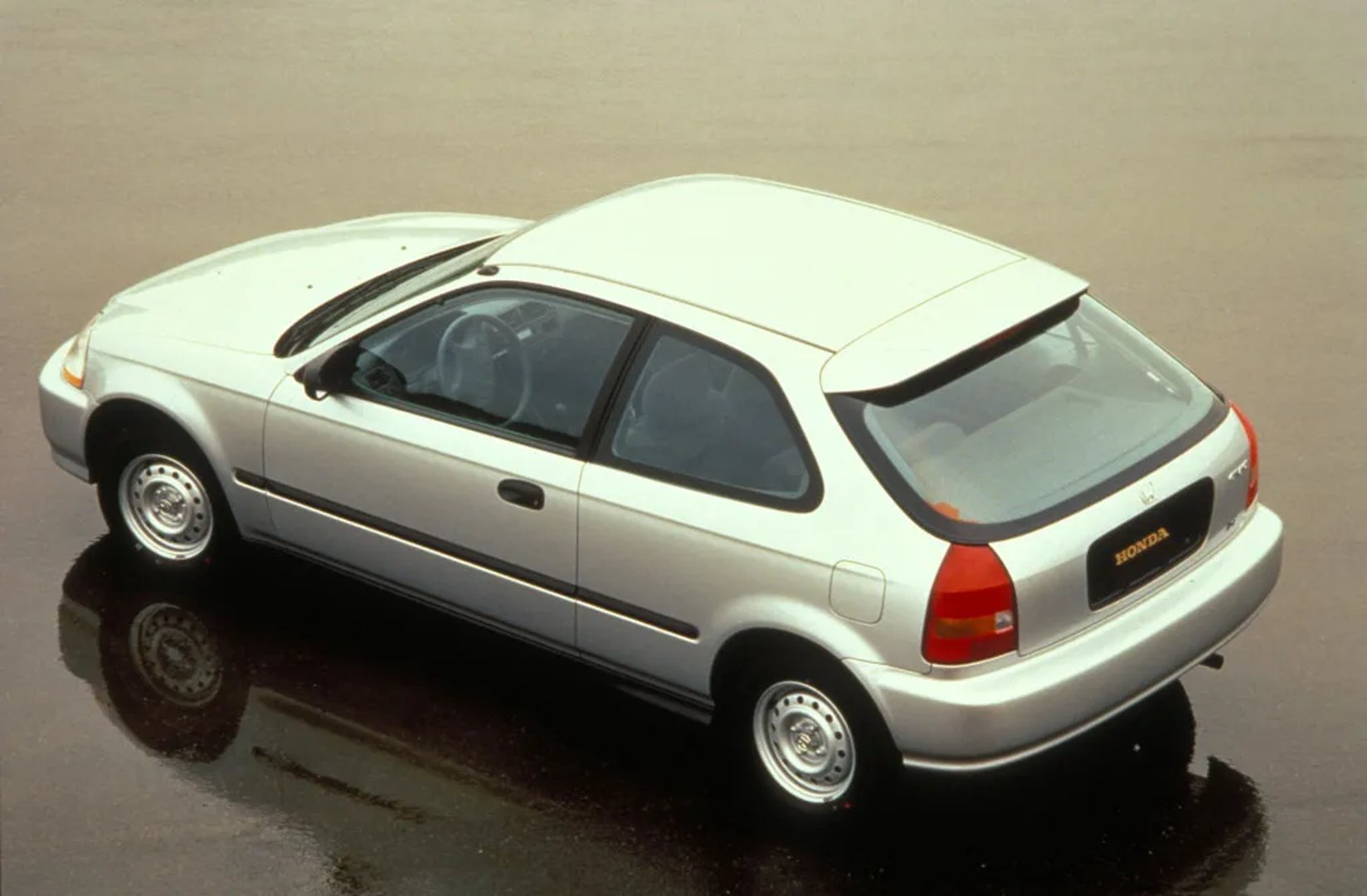 Honda_Civic_6_generation__Hatchback_3-door__7.jpg