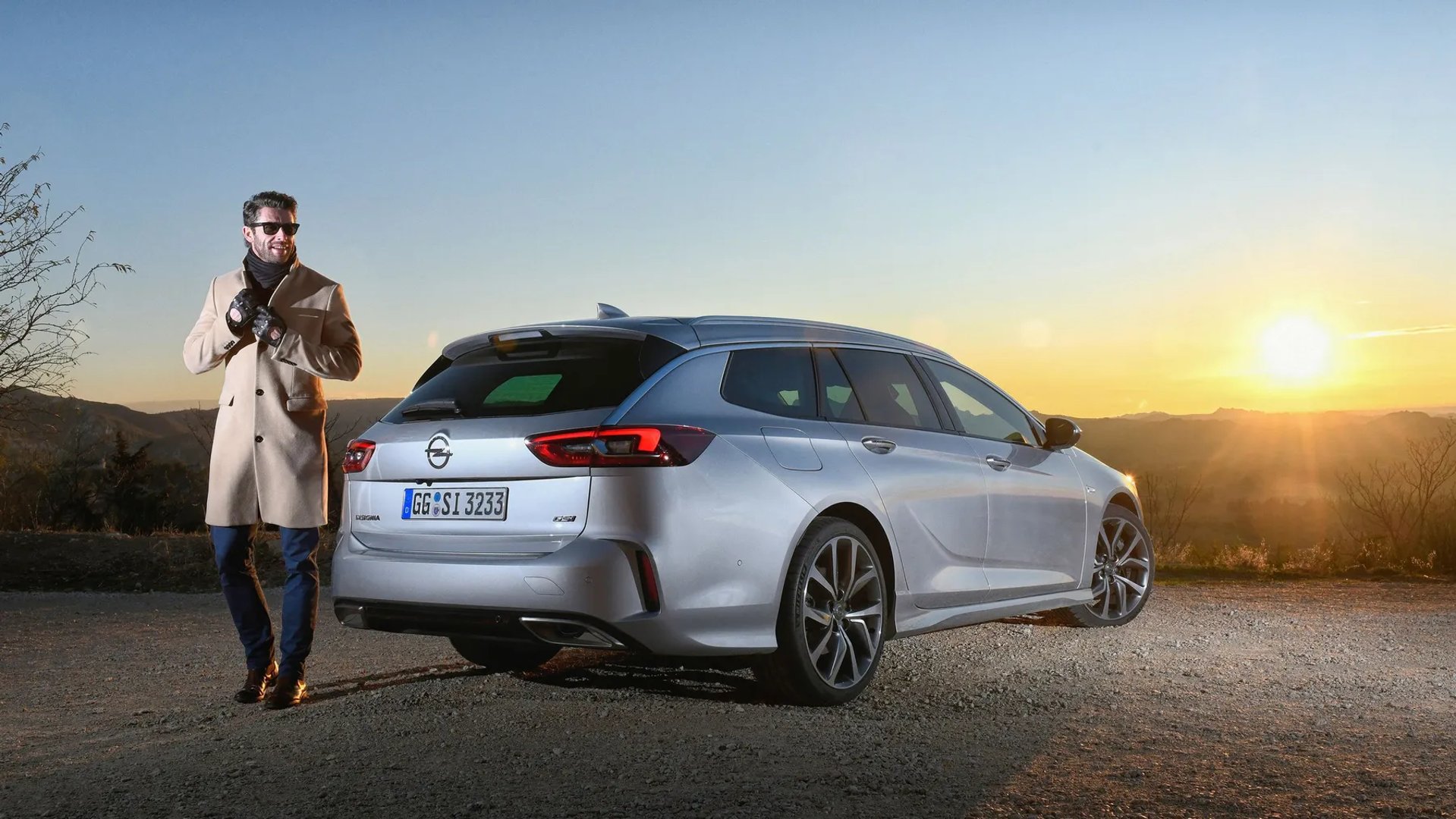 Opel_Insignia_2_generation__Estate_5-door__12.jpg