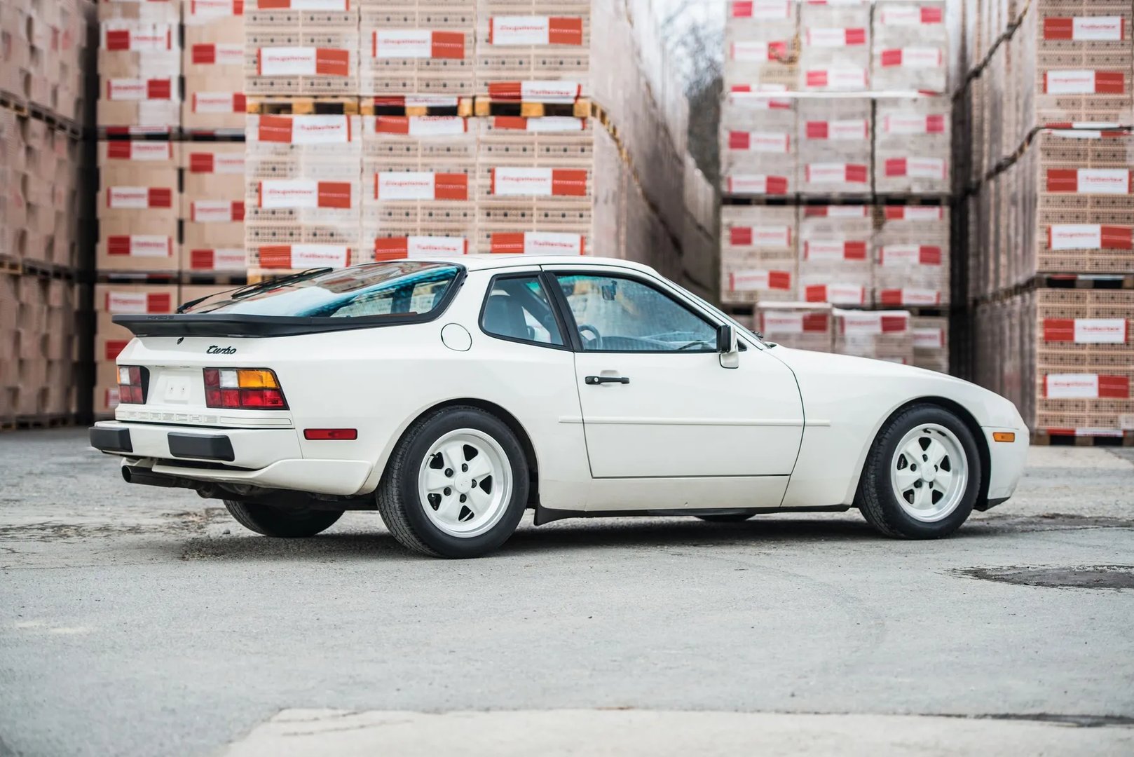 Porsche_944_1_generation__Coupe__3.jpg